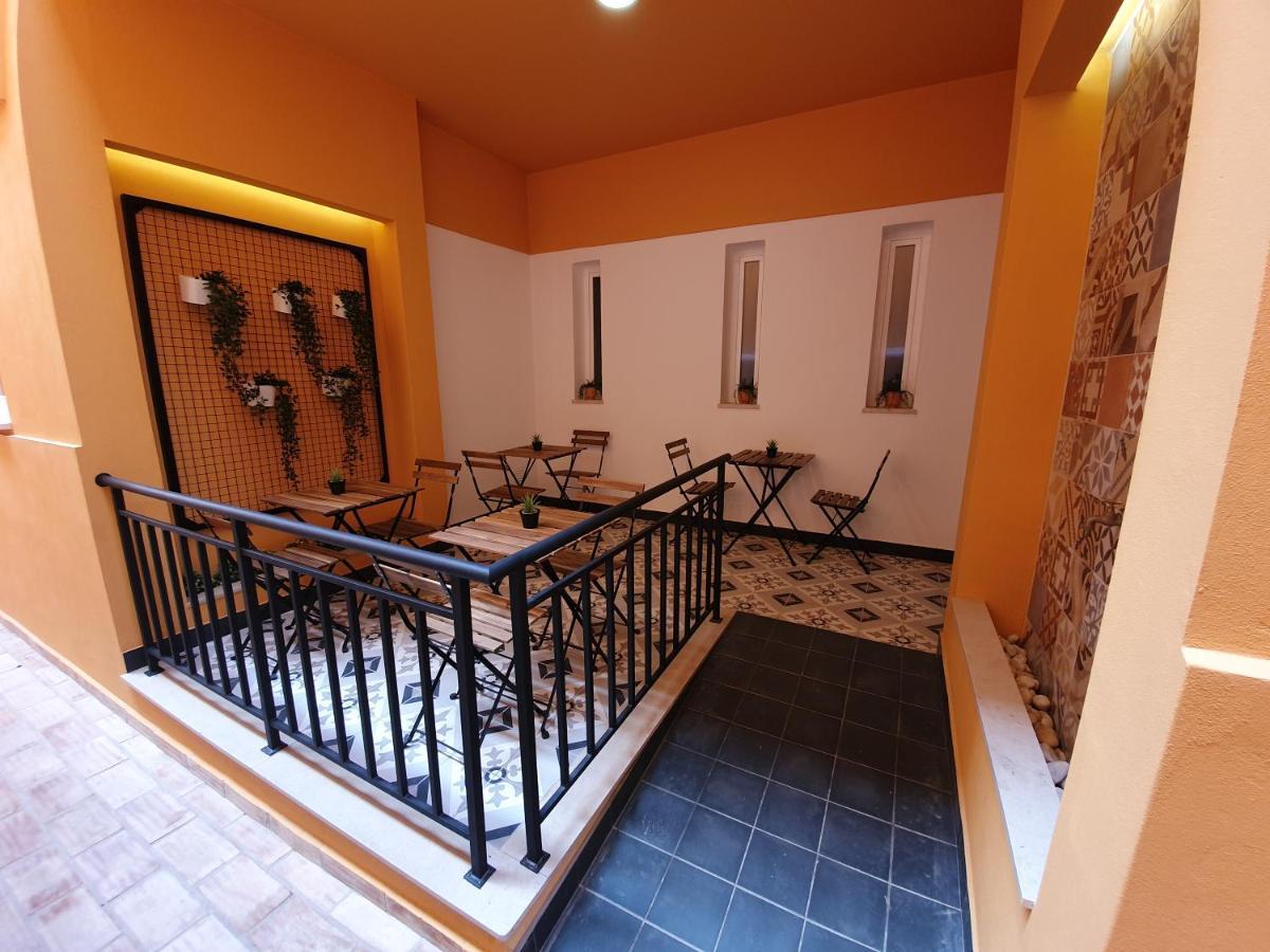 Inn Faro - Casa Amarela - Guest House ภายนอก รูปภาพ
